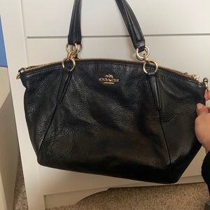 Coach shoulder bag- black.